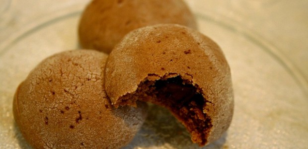 45. Biscoitos de chocolate com recheio derretido